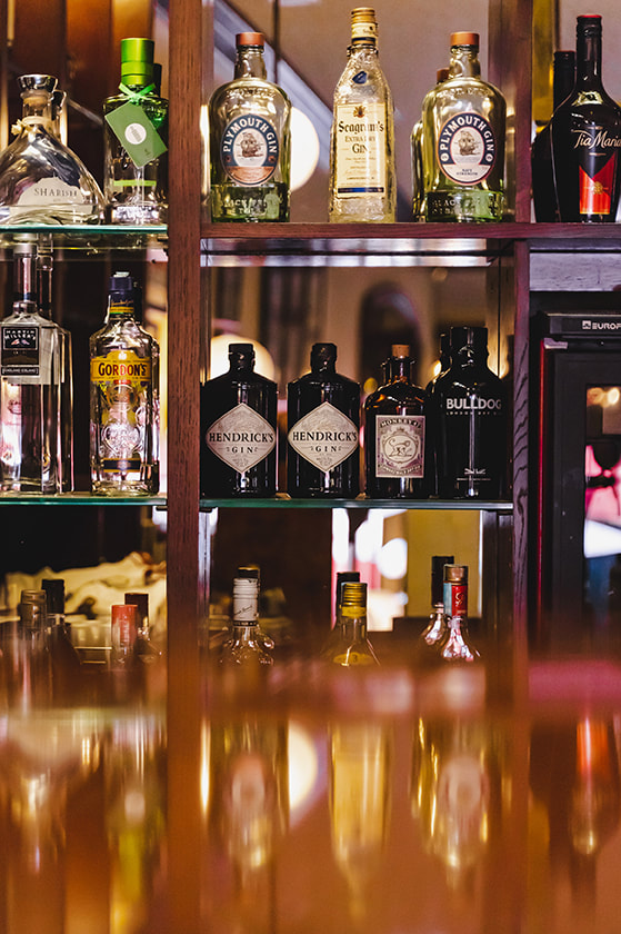 The bar at Tribeca Restaurant